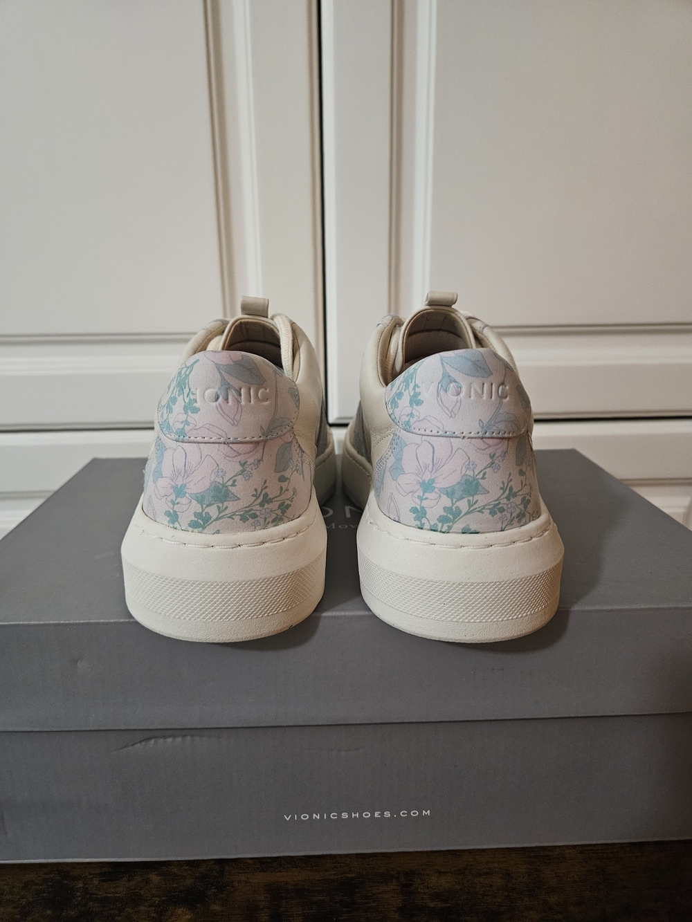 Vionic Simasa Cream Beige Leather Chunky Sneaker Comfort Pastel Floral Blokecore - Picture 4 of 7